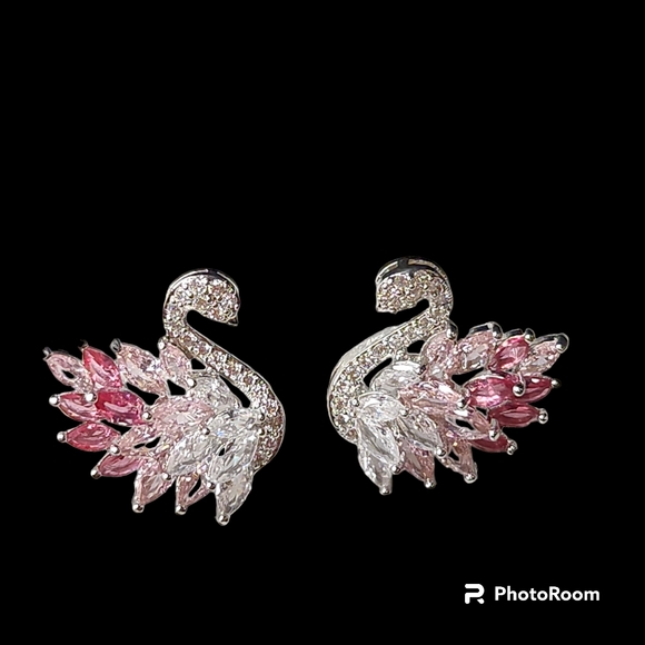 Elegant White and Pink Crystal Swan Stud Earrings Sparkling Swan Studs NWT - Picture 10 of 10